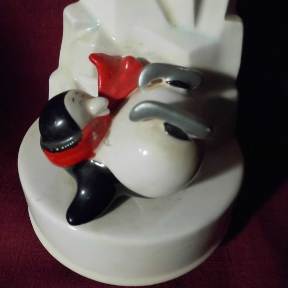 Revolving Ceramic Music Box, Penguin On An Iceberg, Plays Skaters Waltz - Picture 2 of 5